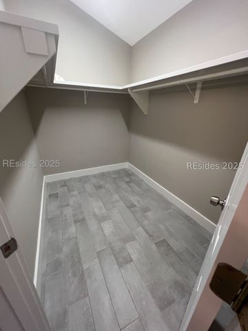 1074 Otter Cir, Beaufort, SC 29902