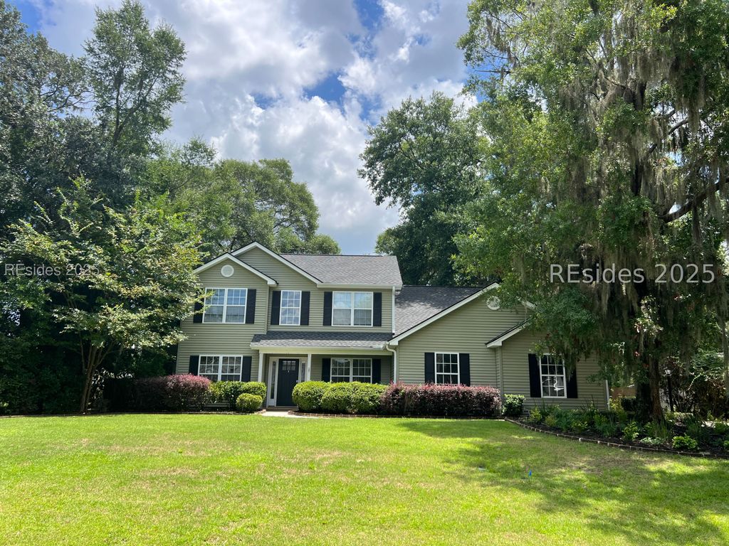 1074 Otter Cir, Beaufort, SC 29902