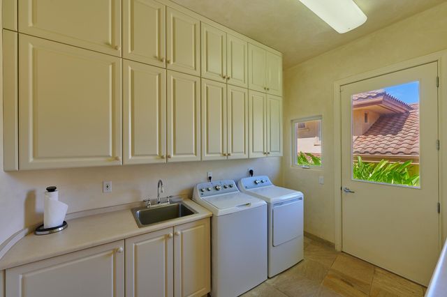 258 S Ulukoa Pl, Lahaina, HI 96761