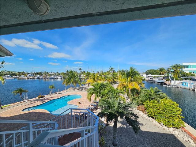 301 Oleander Dr, Tavernier, FL 33070