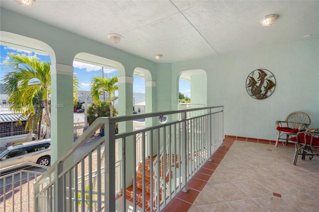 301 Oleander Dr, Tavernier, FL 33070