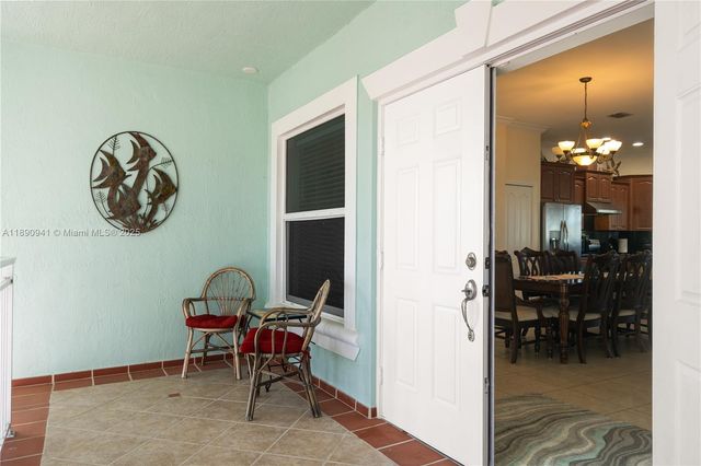 301 Oleander Dr, Tavernier, FL 33070