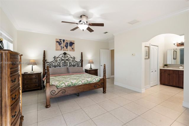 301 Oleander Dr, Tavernier, FL 33070