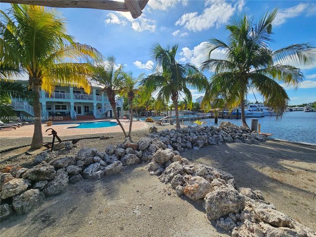 301 Oleander Dr, Tavernier, FL 33070