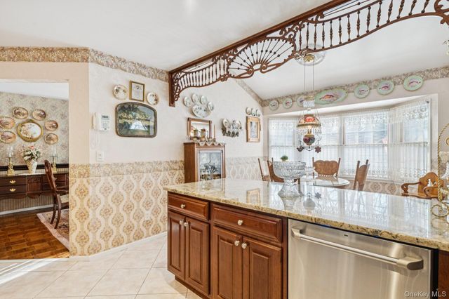 48 Neil Drive, Farmingville, NY 11738