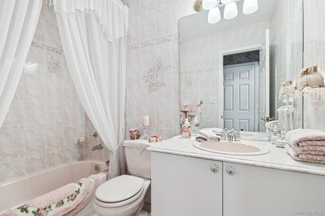 48 Neil Drive, Farmingville, NY 11738