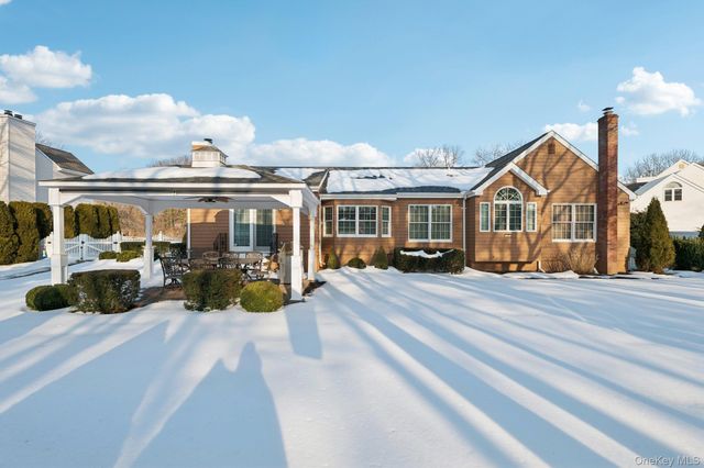 48 Neil Drive, Farmingville, NY 11738