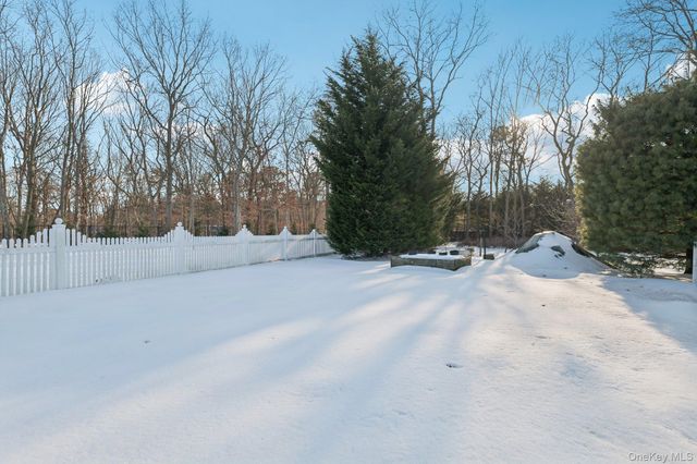 48 Neil Drive, Farmingville, NY 11738