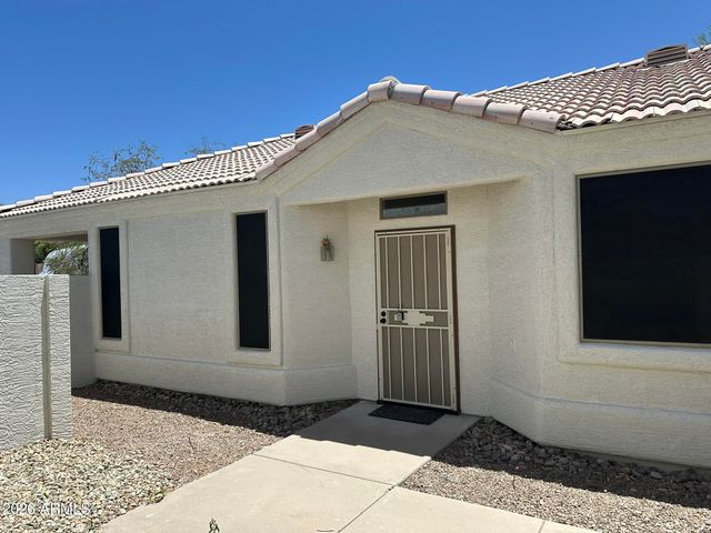 17012 E SALIDA Drive B, Fountain Hills, AZ 85268