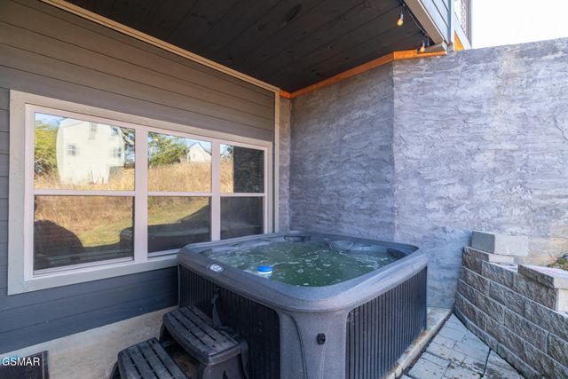 310 Paul Lafollette Way, Sevierville, TN 37876