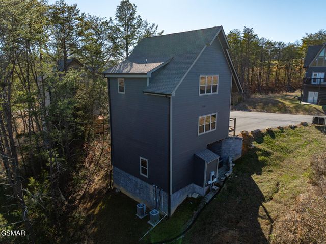 310 Paul Lafollette Way, Sevierville, TN 37876