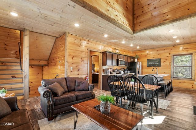 310 Paul Lafollette Way, Sevierville, TN 37876