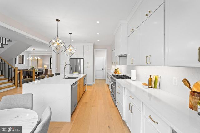 9909 DICKENS AVE, Bethesda, MD 20814