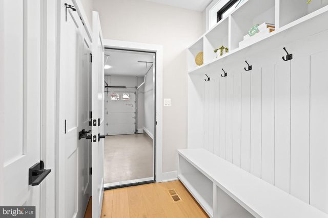 9909 DICKENS AVE, Bethesda, MD 20814