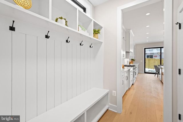 9909 DICKENS AVE, Bethesda, MD 20814