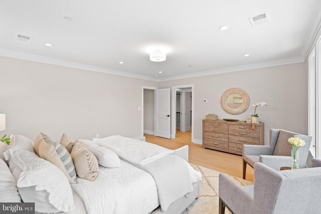 9909 DICKENS AVE, Bethesda, MD 20814