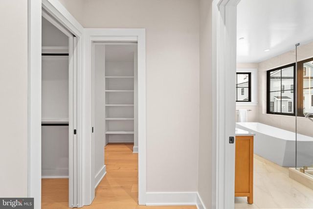 9909 DICKENS AVE, Bethesda, MD 20814