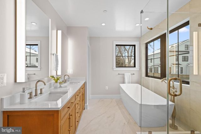 9909 DICKENS AVE, Bethesda, MD 20814