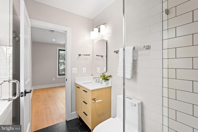 9909 DICKENS AVE, Bethesda, MD 20814