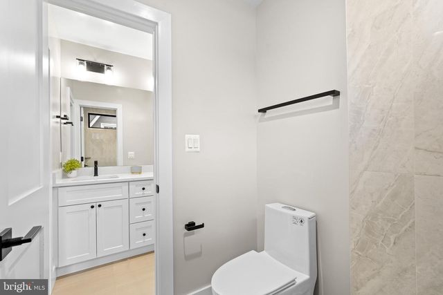 9909 DICKENS AVE, Bethesda, MD 20814