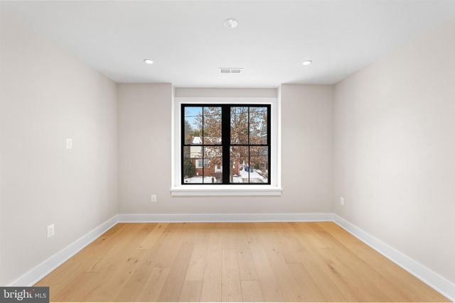 9909 DICKENS AVE, Bethesda, MD 20814