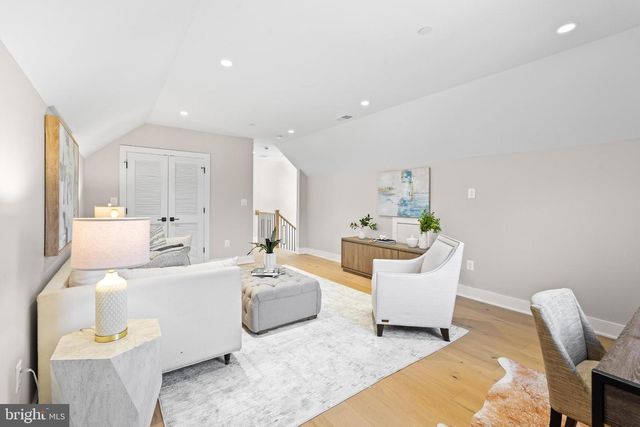 9909 DICKENS AVE, Bethesda, MD 20814