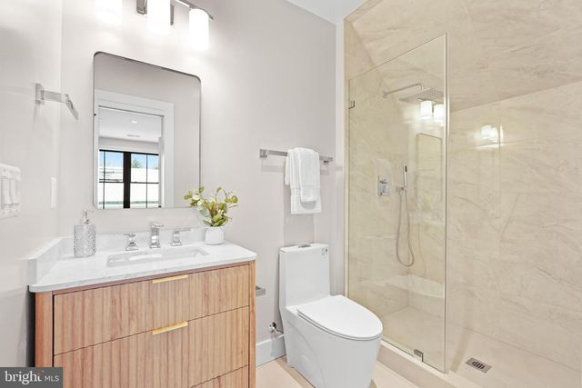 9909 DICKENS AVE, Bethesda, MD 20814