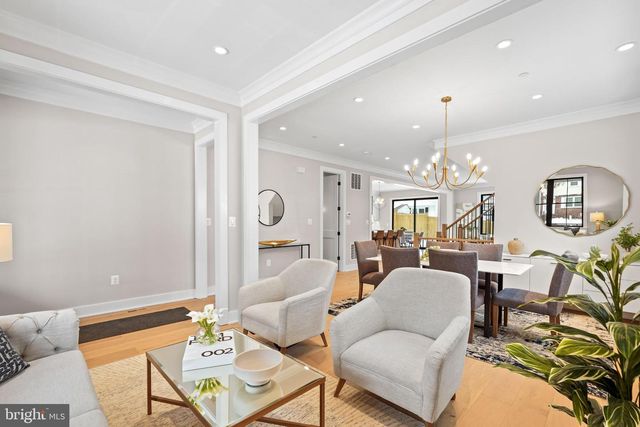 9909 DICKENS AVE, Bethesda, MD 20814