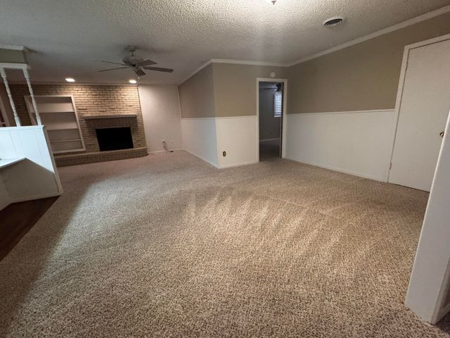 1304 Floydada, Plainview, TX 79072