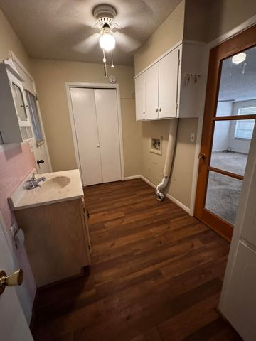 1304 Floydada, Plainview, TX 79072