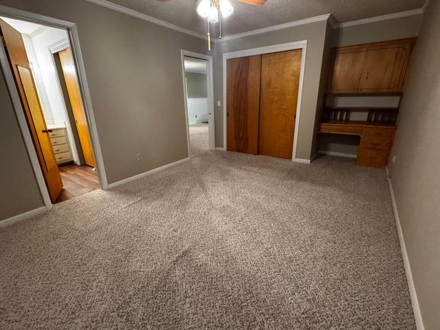 1304 Floydada, Plainview, TX 79072