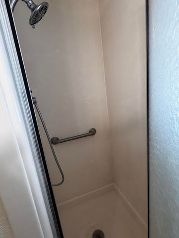 1304 Floydada, Plainview, TX 79072