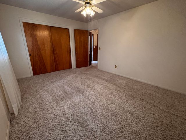 1304 Floydada, Plainview, TX 79072