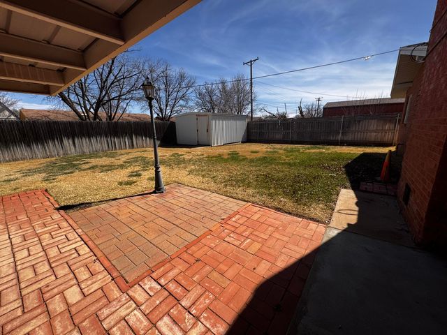 1304 Floydada, Plainview, TX 79072