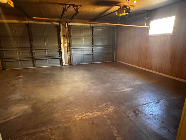 1304 Floydada, Plainview, TX 79072