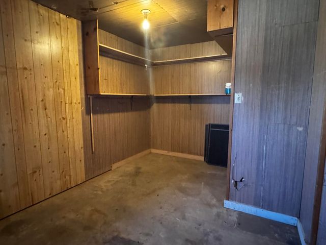 1304 Floydada, Plainview, TX 79072