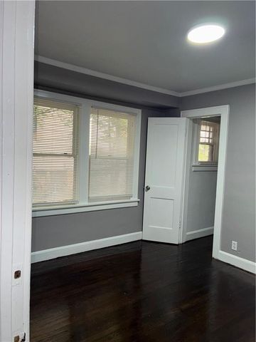 4138 College Avenue, Kansas City, MO 64130