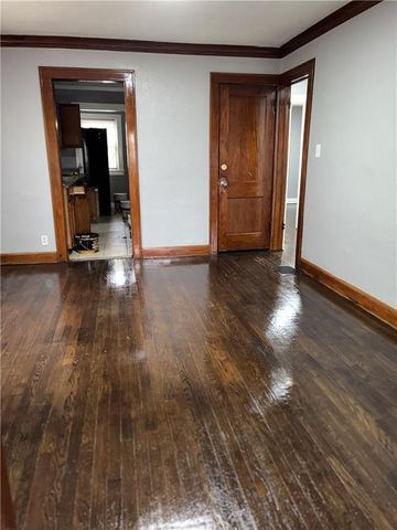4138 College Avenue, Kansas City, MO 64130