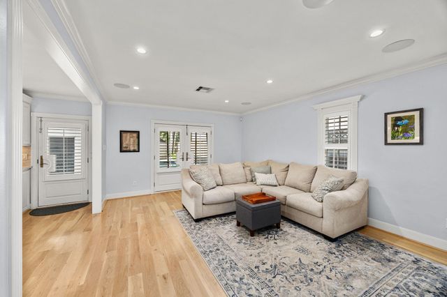 1741 Banks Street, Houston, TX 77098