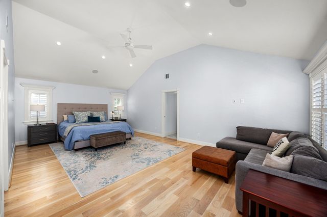 1741 Banks Street, Houston, TX 77098