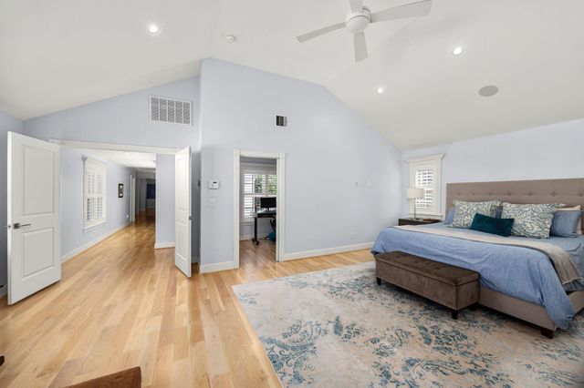 1741 Banks Street, Houston, TX 77098