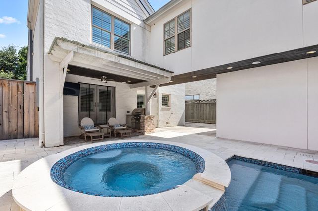 1741 Banks Street, Houston, TX 77098