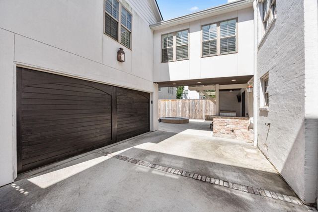 1741 Banks Street, Houston, TX 77098