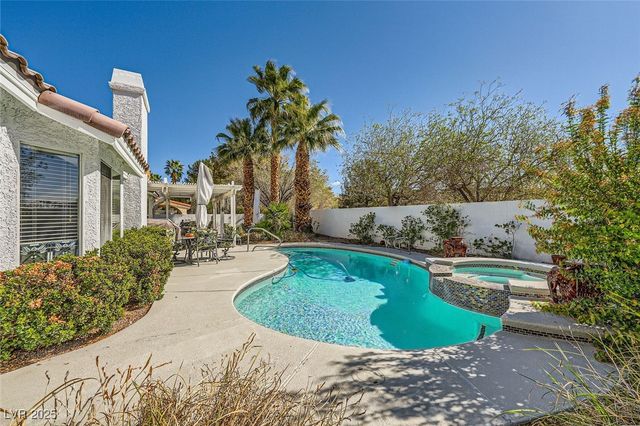 2012 Lady Lake Street, Las Vegas, NV 89128