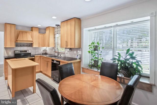 745 CORNWALLIS DR, Mount Laurel, NJ 08054