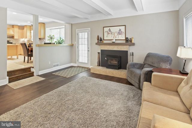 745 CORNWALLIS DR, Mount Laurel, NJ 08054
