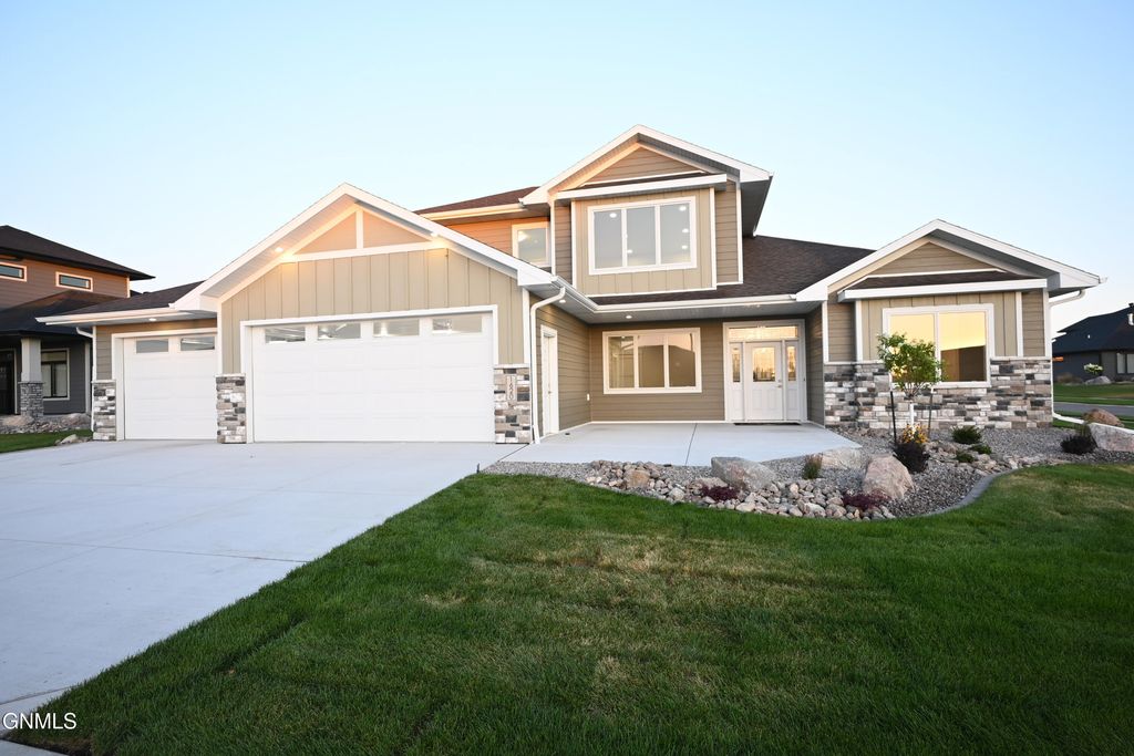 1620 Community Lp, Bismarck, ND 58503 photo 1
