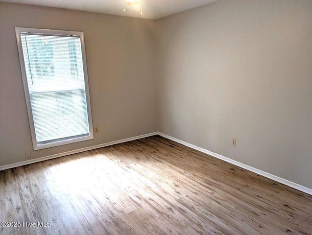 112 Twinwood Drive, Jacksonville, NC 28546