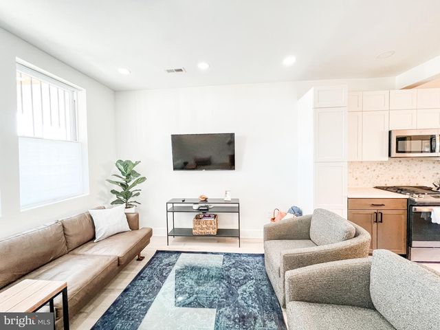 3424 9TH ST NE, Washington, DC 20017