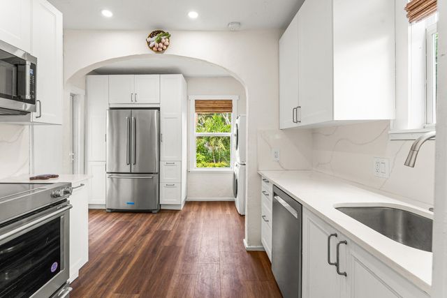 825 34th Street, West Palm Beach, FL 33407